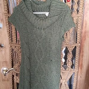 Comfy green sweater or can be worn as a dress.